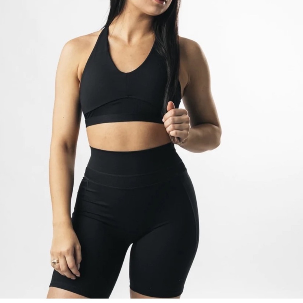 ALPHALETE “Alphalux” biker shorts in Black size XS